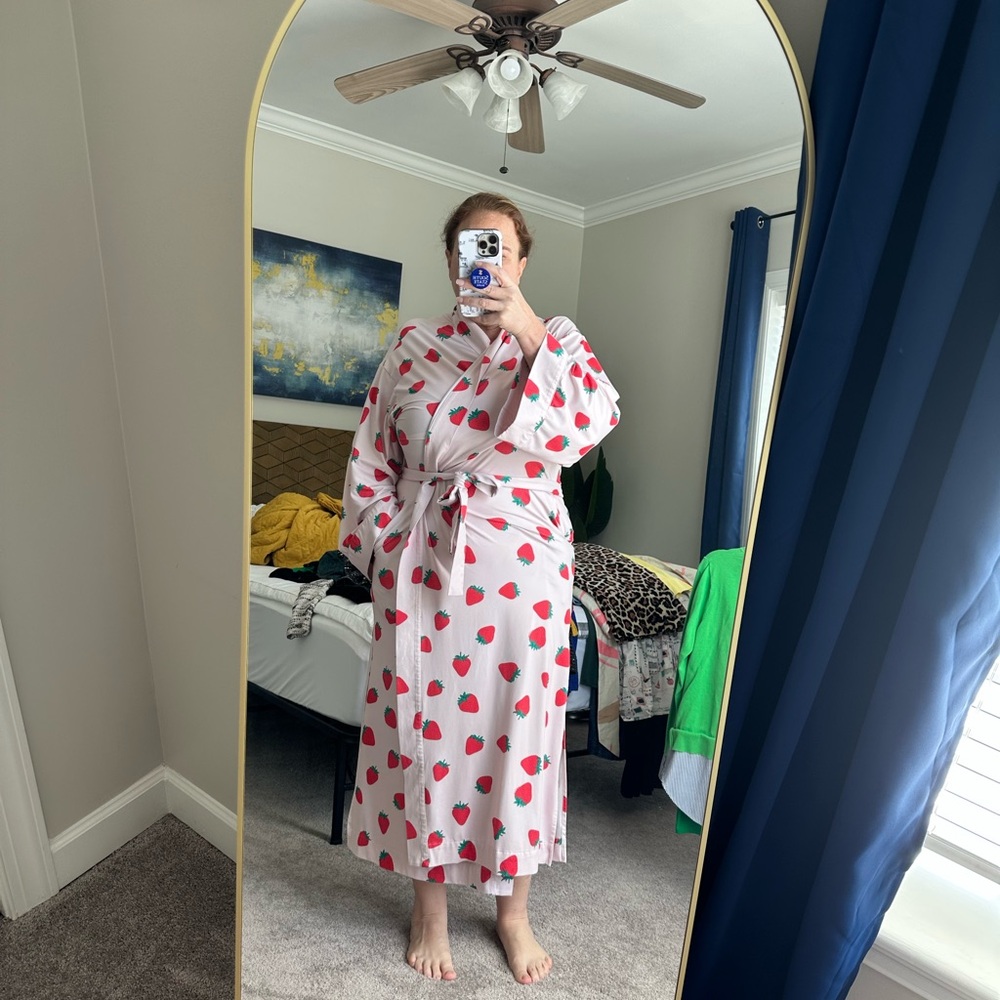 Strawberry Print Masongrey Robe